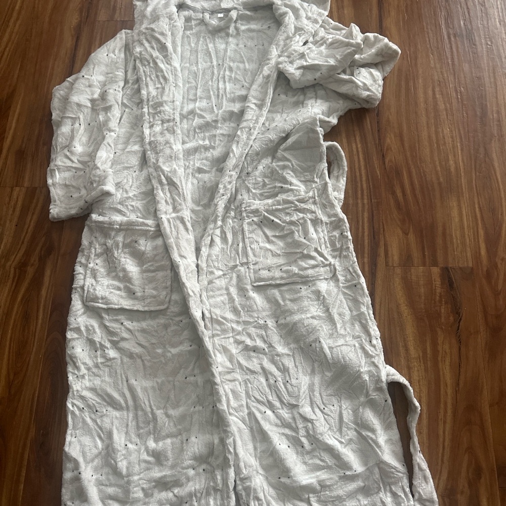 Rongtai Hooded Robe Size L – Lightweight Spa / Bath Robe – gray/white